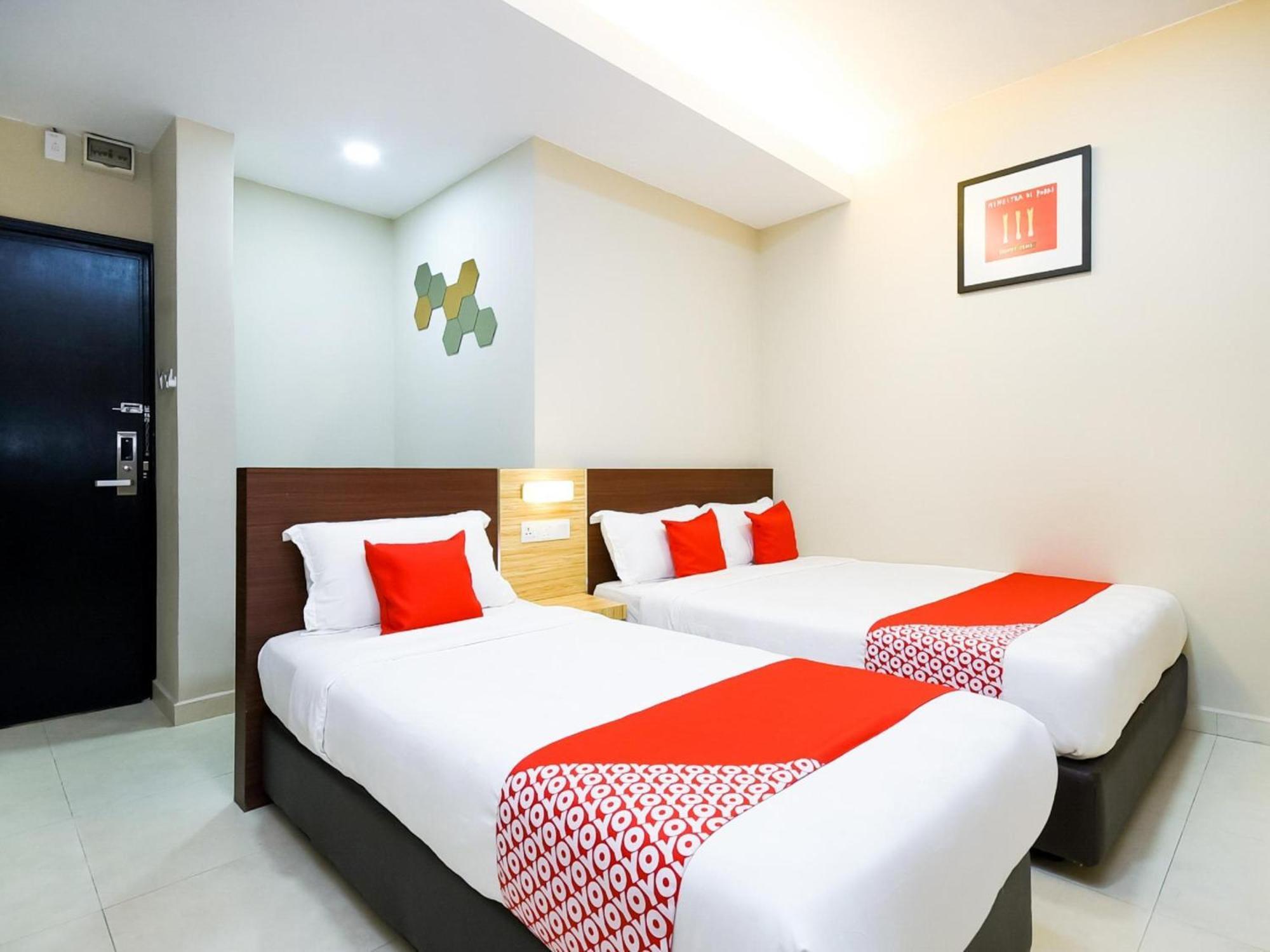 Oyo 1023 La Mirina Boutique Inn Екстер'єр фото